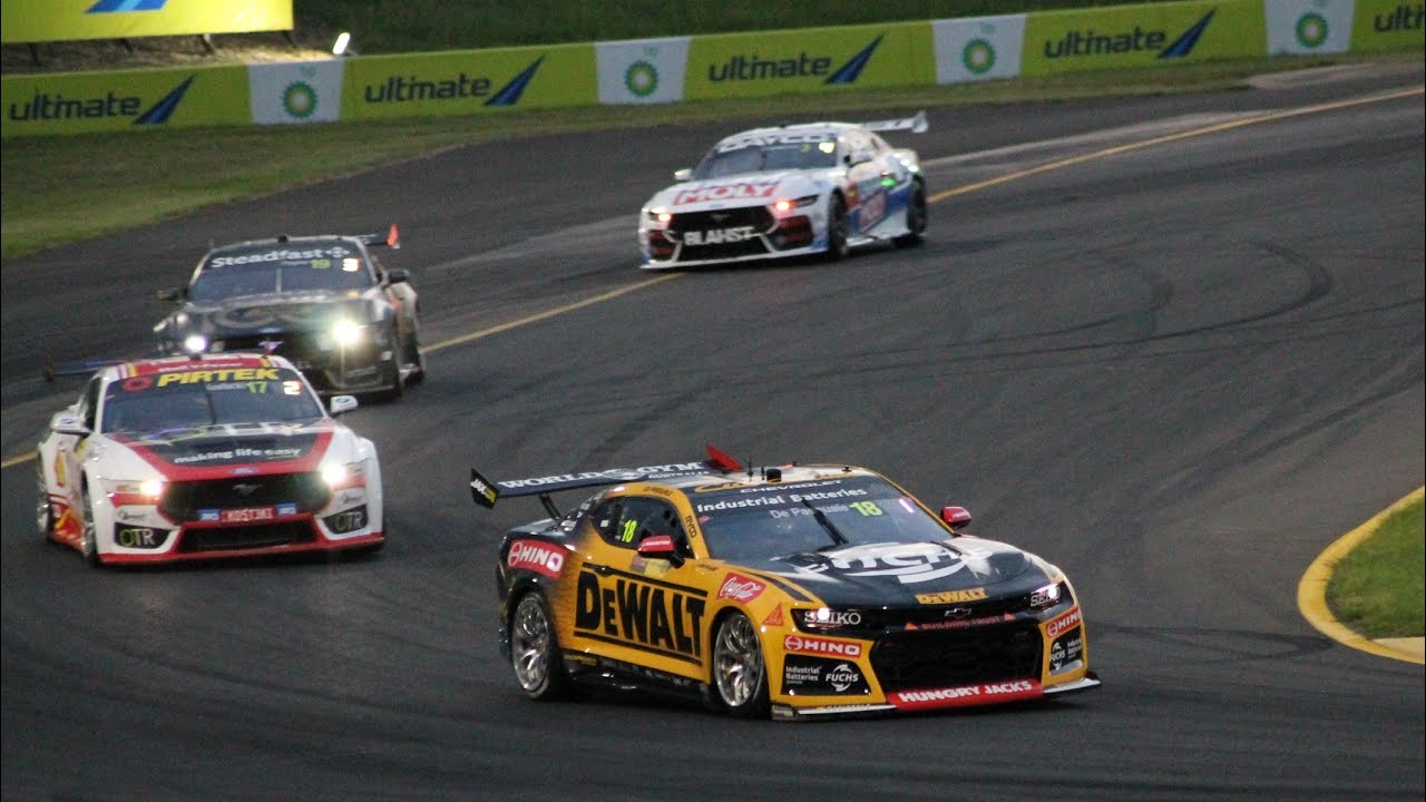 Supercars - Race 2 - Sydney Motorsport Park - 2026 - Trackside