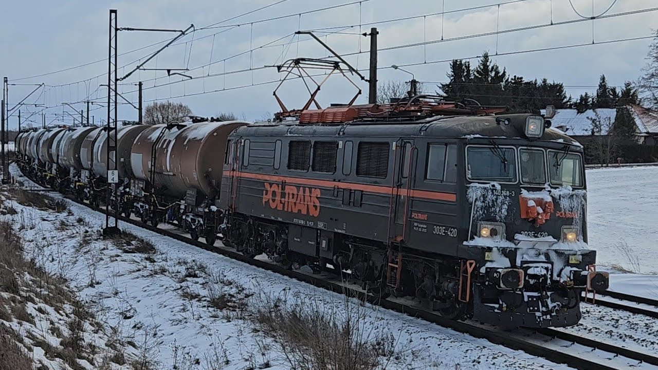 Si&oacute;demka w barwach sp&oacute;łki POL-TRANS 303E-420 
