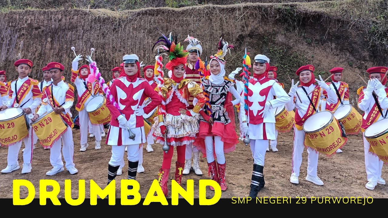 DRUMBAND SMP N 29 PURWOREJO DALAM RANGKA MEMERIAHKAN HUT UMKM DI DESA SEDAYU MENOREH 2023