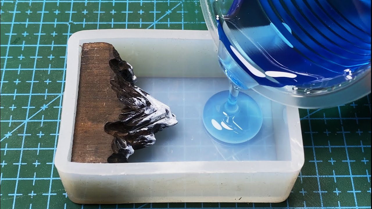 Resin art Amazing snow mountain Aurora Pendant Jewelry /epoxy resin art jewelry pendant necklace S7