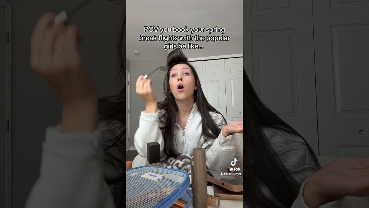 POV: Ты бронируешь билеты на весенние каникулы с популярными девчонками, и они такие&hellip;