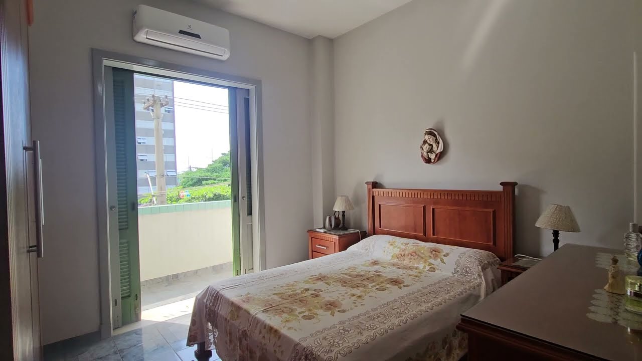 ✅️ Apartamento a Venda com Varanda e Vista Mar na Praia de Santos!