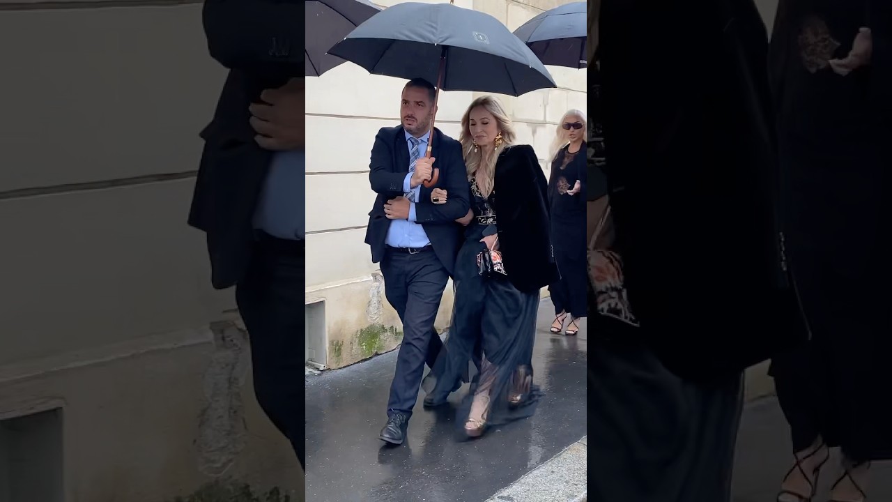Anastasia Soare and Norvina leaving the @GiambattistaValli Show in Paris  #anastasiasoare #norvina