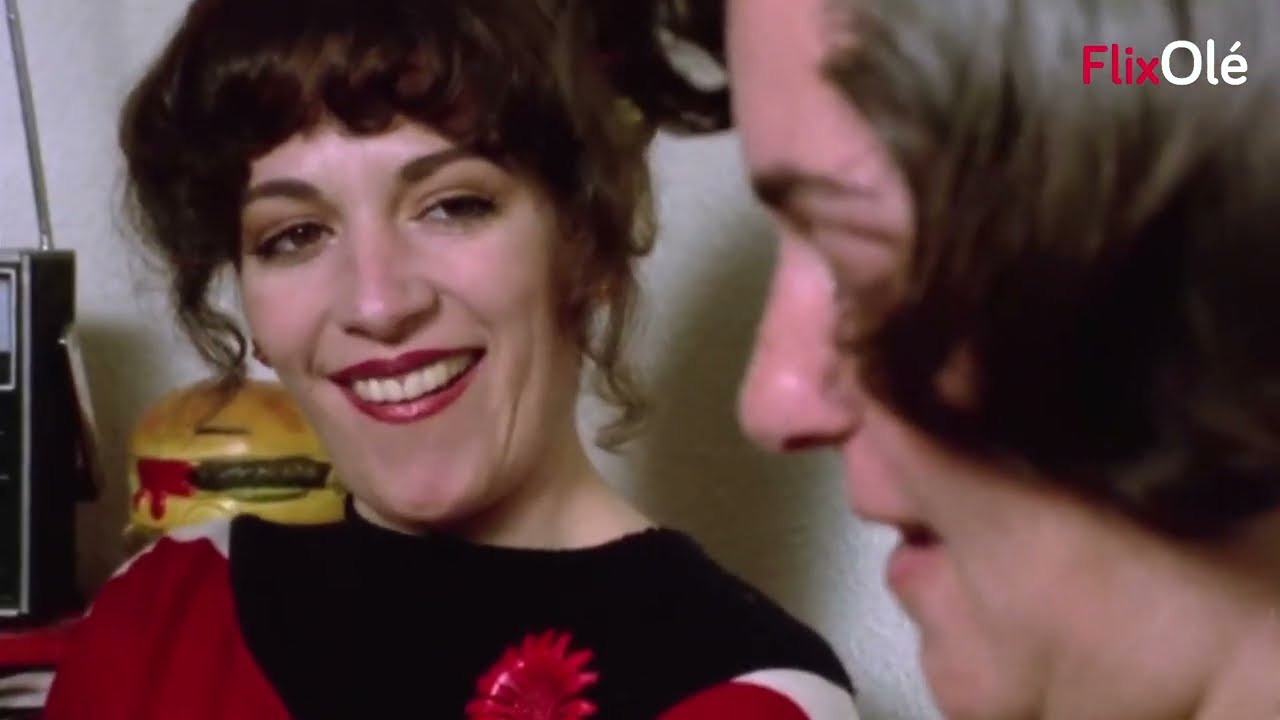 Escena de Pepi, Luci, Bom y otras chicas del mont&oacute;n (Pedro Almod&oacute;var, 1980)