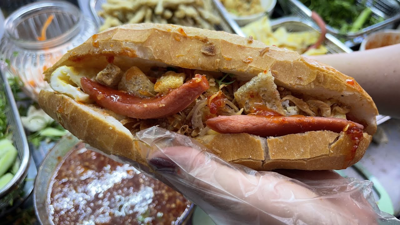 Hấp Dẫn Bánh Mì Chả Cá Sợi Nha Trang | Đường Cửu Long Quá Nhiều Món Ăn Sáng