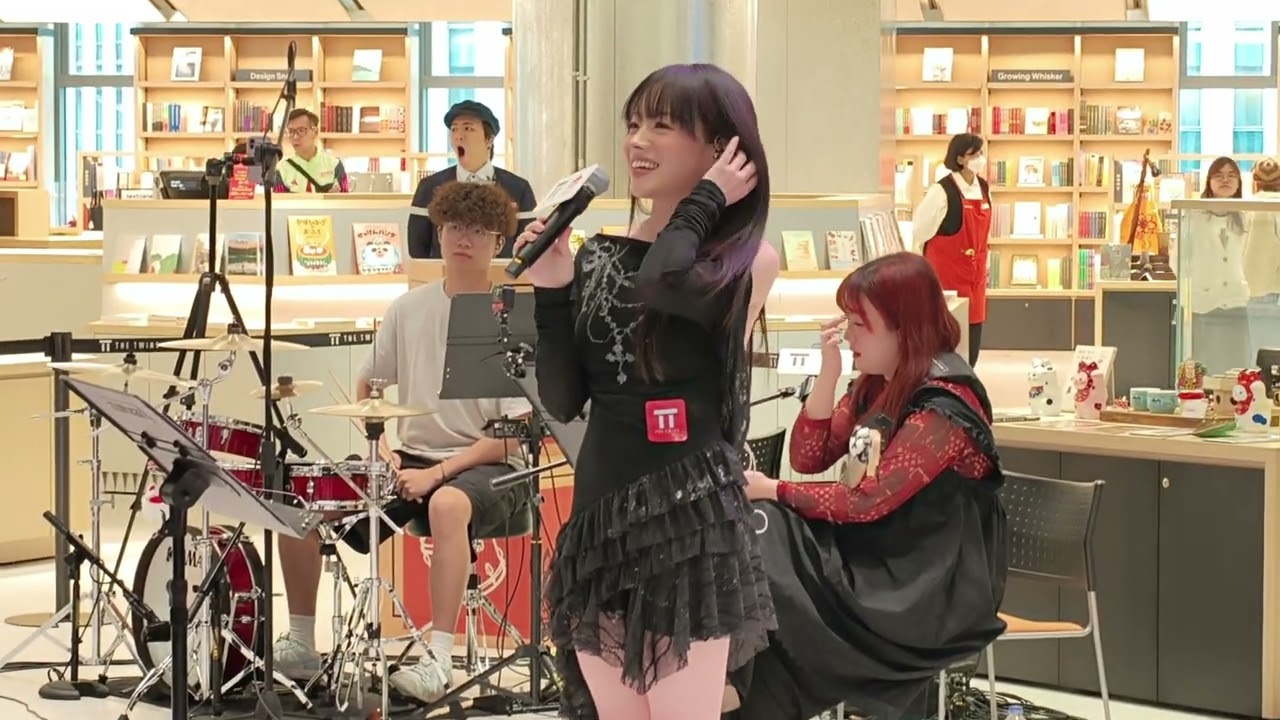 柯雨霏Ophelia《Number One Girl/我看見今晚的月色很美 你呢/天黑黑/直覺型美學》@ All About Music X CityEcho Busking Tour