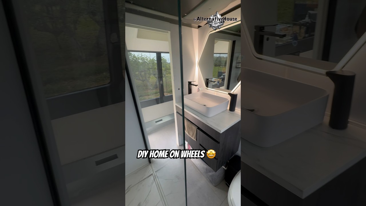 DIY Home on wheels 🤩 #smallhouse #tinyhouselife #tinyhomeliving