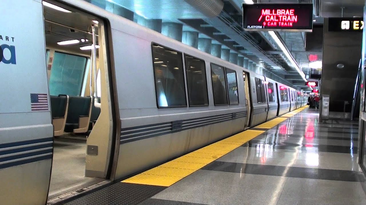 New Year's Eve On BART - The Rides & Station Arrivals (HD)