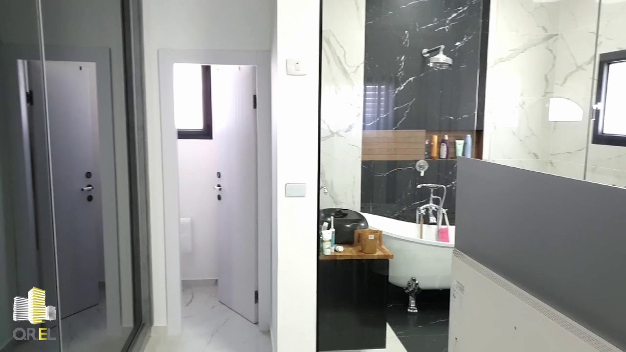 וילה למכירה במושב עוצם אוראל נדלן קריית גת והסביבה