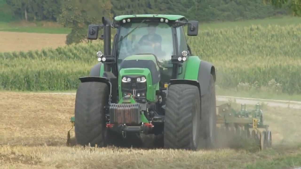 Agrotron 7230 TTV beim Grubbern
