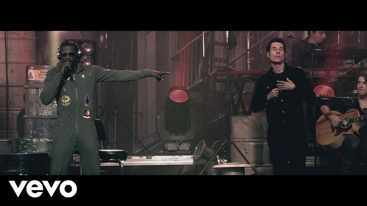Capital Inicial - Belos e Malditos (Ao Vivo) ft. Seu Jorge