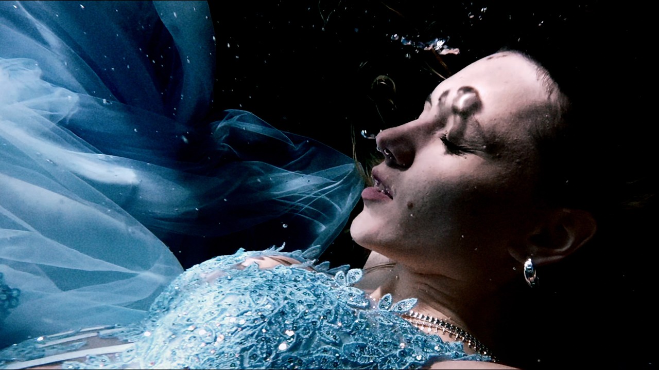 LUNEA - Echo Underwater (Official Music Video)