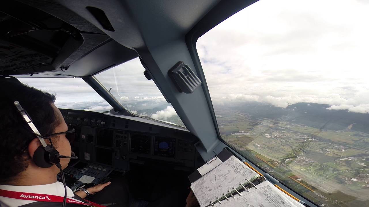 Take Off from El Dorado International Airport (SKBO), Airbus A321-231 N729AV Avianca