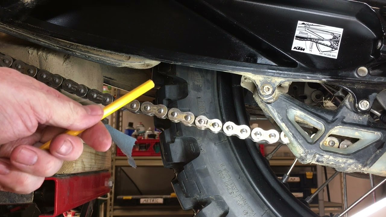 KTM 790 chain adjust quirk