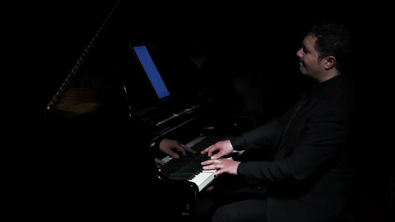 Philip Glass: Piano Etude No. 9 – Giusto Di Lallo