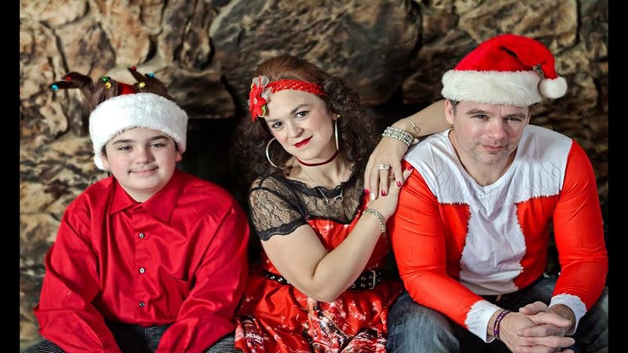 A Very Quiet and sweet Christmas Day with the Mainvilles