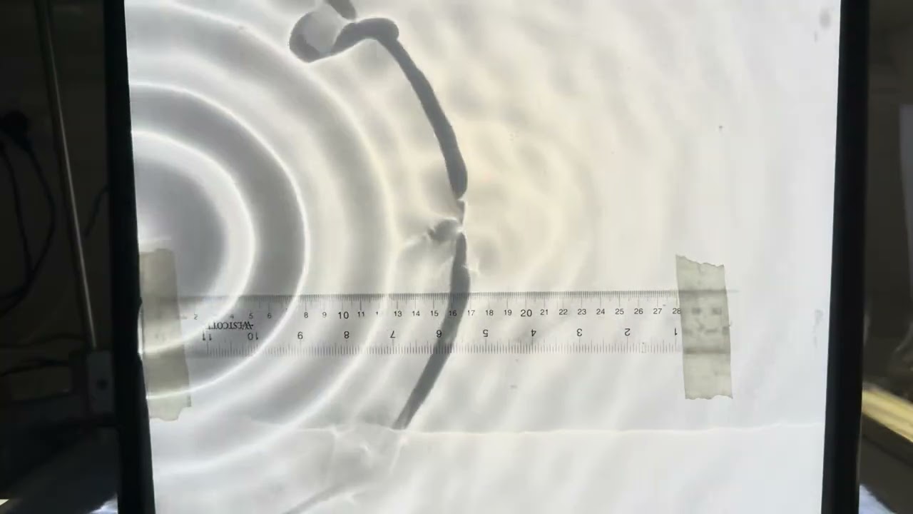 Experiment 2 \\ Interference \\ With "V" blocks - Central source + 5 On-Ring sources - 5.8Hz