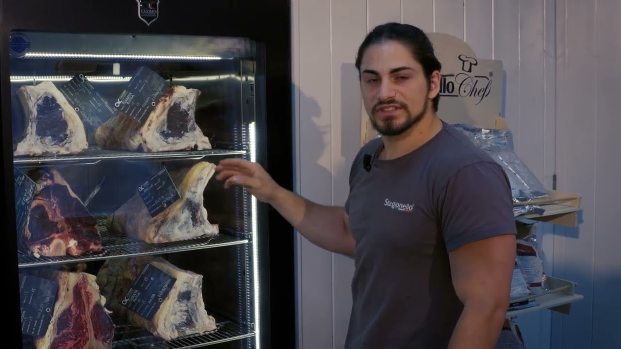 Stagionello dry aging cabinet with ClimaTouch® and Fumotic®
