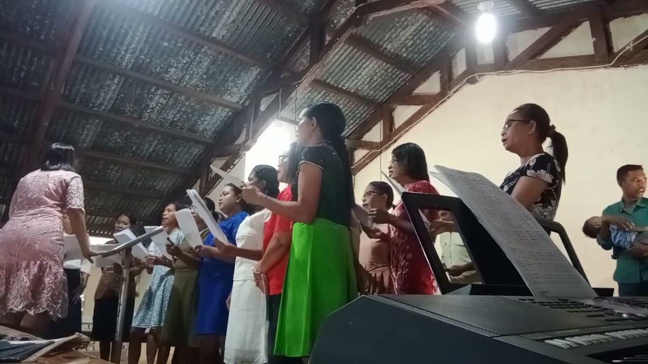 LAGU KOMUNIO || SUJUD DAN SEMBAH||cipt:German Gelang||arr,Mamagani wada