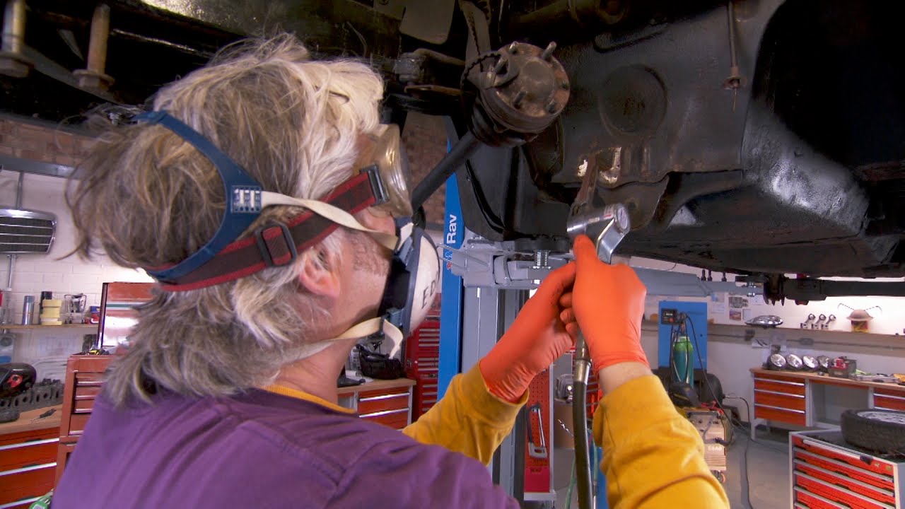 Tackling Bulkhead Rust on an Alfasud | Wheeler Dealers