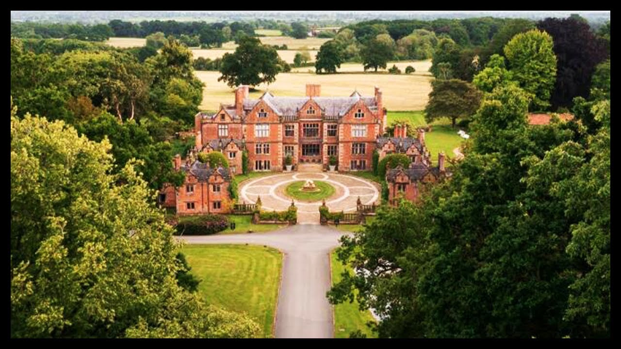 Outstanding Grade 1 Listed Jacobean Hall, Nantwich, Cheshire, England