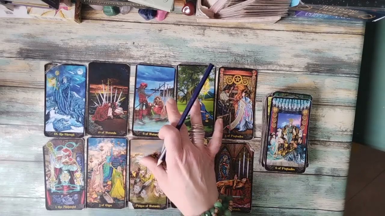 Relazione in stallo con una terza presenza che occupa solo spazio ( non il 💖) #tarot #love 