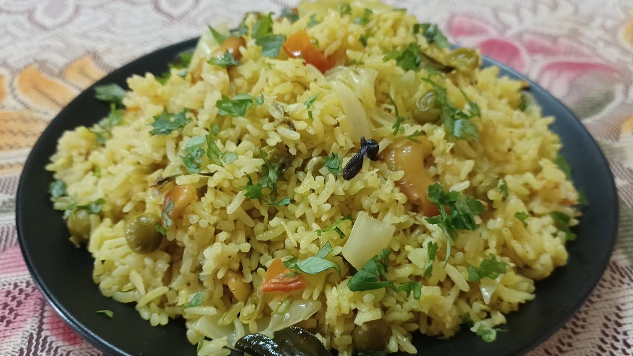 Cabbage Rice | Easy Lunch Box Recipe | Veg Rice Recipe in Cooker | Recipe in Telugu by Havisa Food