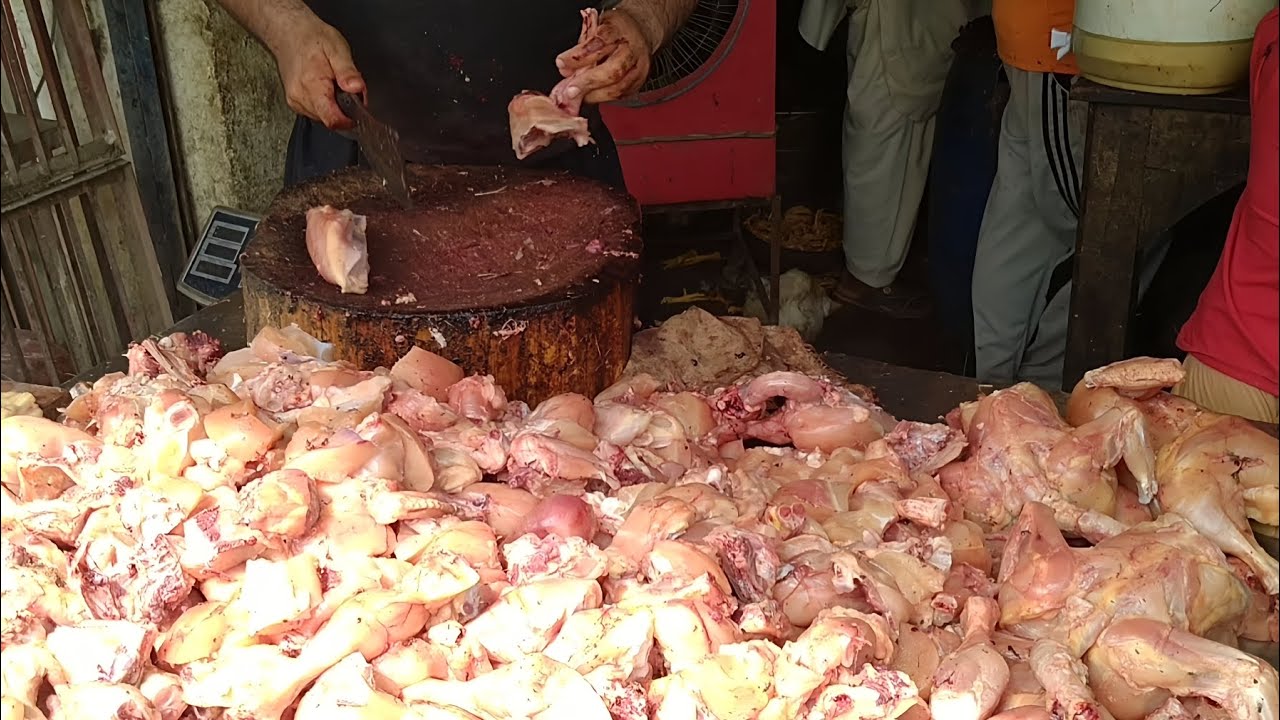 Super fast chicken cutting skills!! Amazing Chicken Cutting || chicken cutting skills in Pakistan