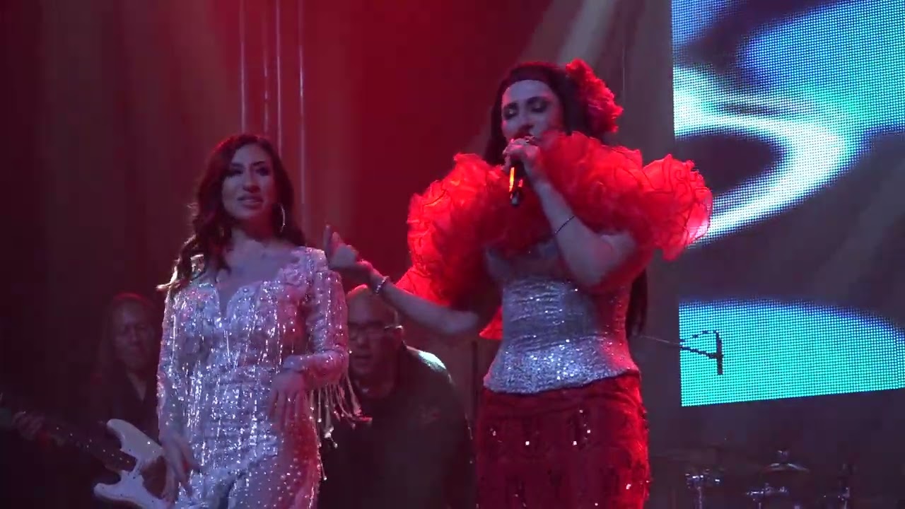 BEATRIZ ADRIANA Y BEATRIZ SOLIS CANTAN "EL MACHO PANZóN"