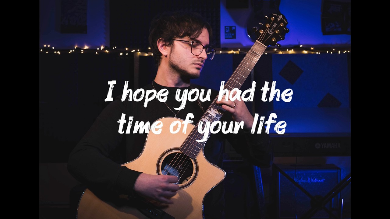 Good Riddance (Time of your life)  -Fingerstyle-  Andrea Mustari