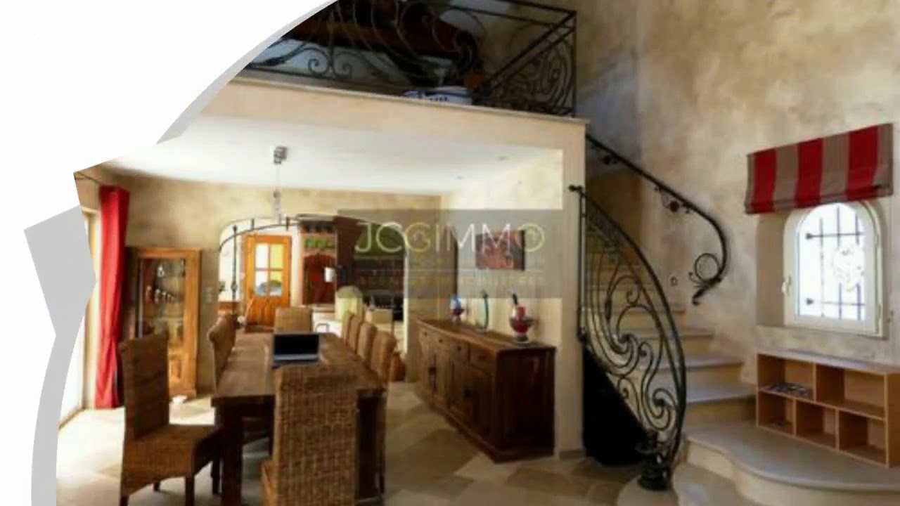 A vendre - Villa / Maison - Bormes-les-Mimosas (83230) - 8 pi&egrave;ces - 306m&sup2;