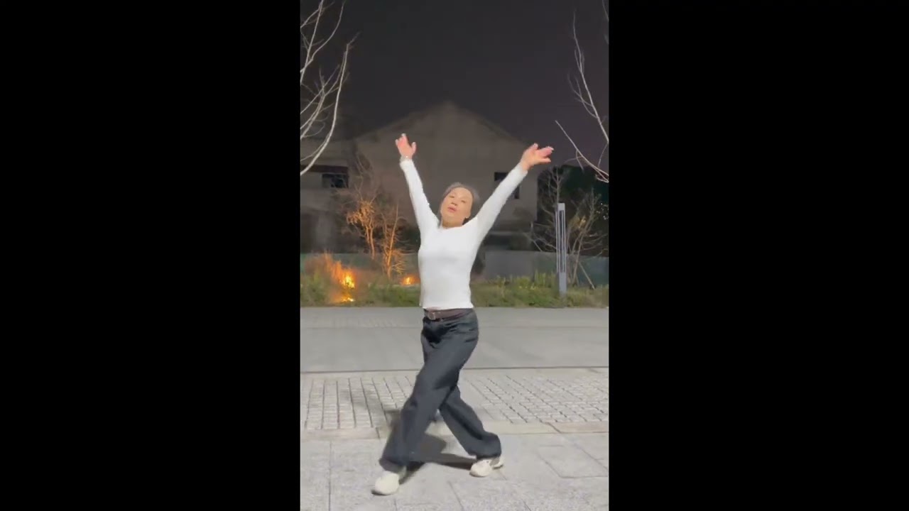 Moon Veil(月半纱）- Line Dance by Ping Chen & Flora