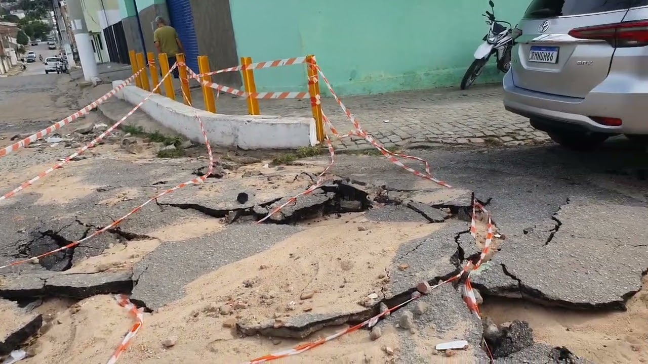 A trovoada veio forte arrancando tudo