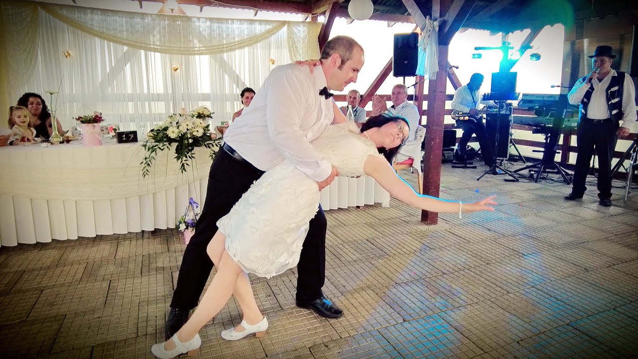 T&uuml;nde & Zolt&aacute;n | Esk&uuml;vői nyit&oacute;t&aacute;nc | Anastasia - Once Upon a December | Wedding Dance