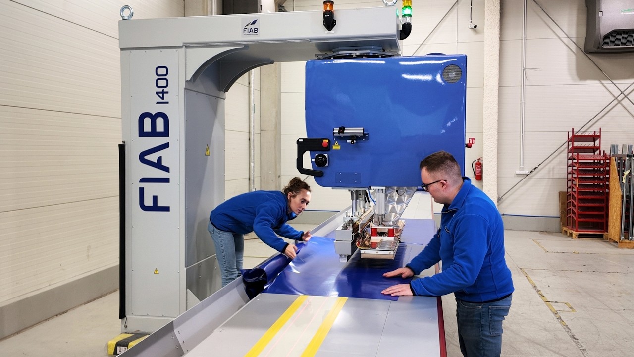 FIAB 1400 &ndash; high frequency welder for biogas membranes, tarpaulins & industrial halls | HF Machine
