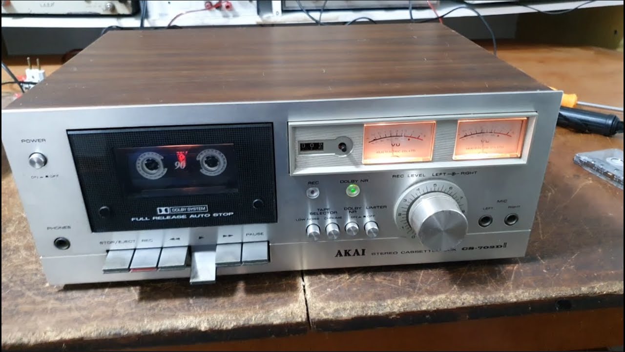 Conserto: Antigo Tape Deck Akai CS702 (1975)