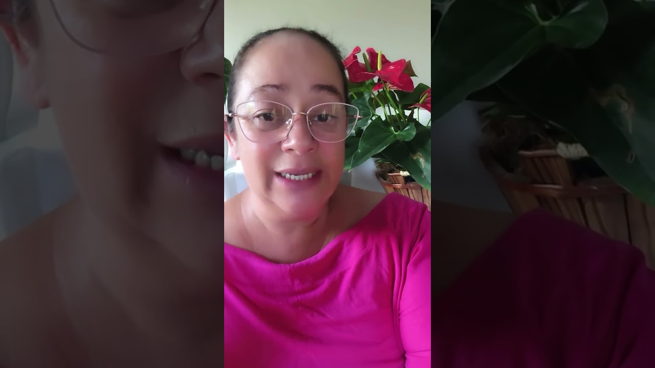 Tem uma mulher no caminho de vocês 