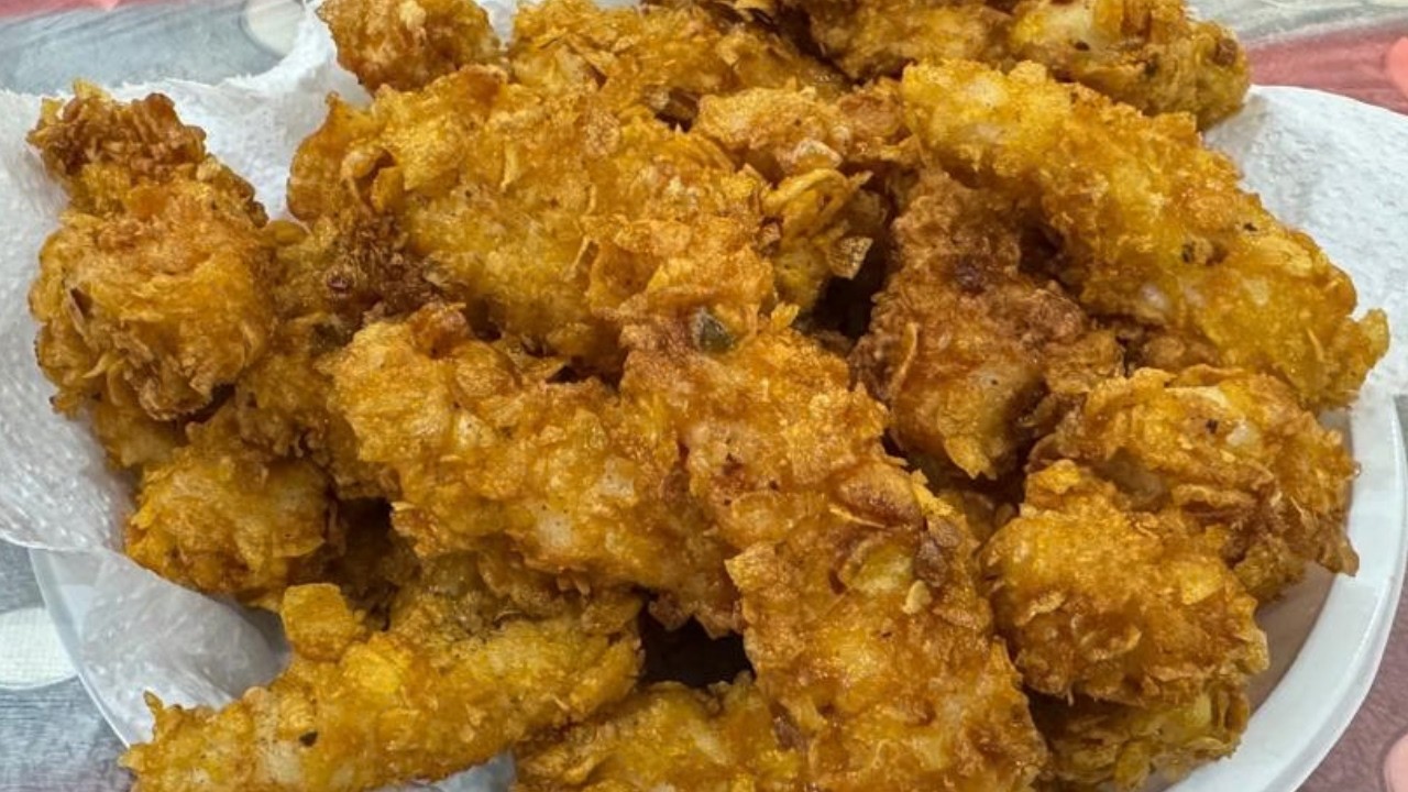 Ultimate Crispy Cornflakes Chicken | Extra Crunchy Fried Chicken Strips | Ramadan Special 🍗 🌙