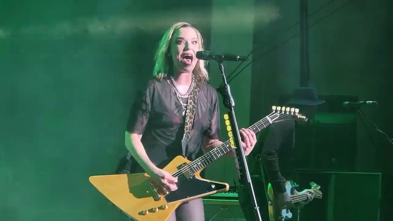 Halestorm - Apocalyptic - Live PNC Bank