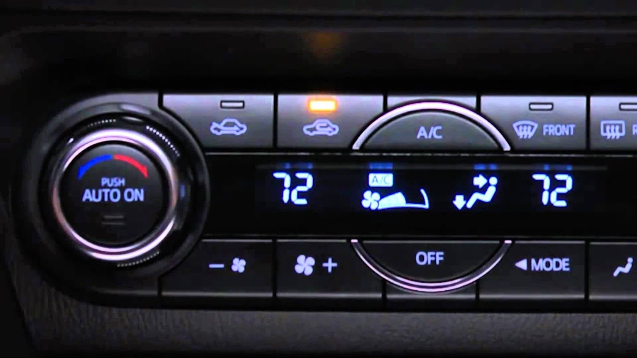 How to use the automatic climate control AC system in the 2015 Mazda3