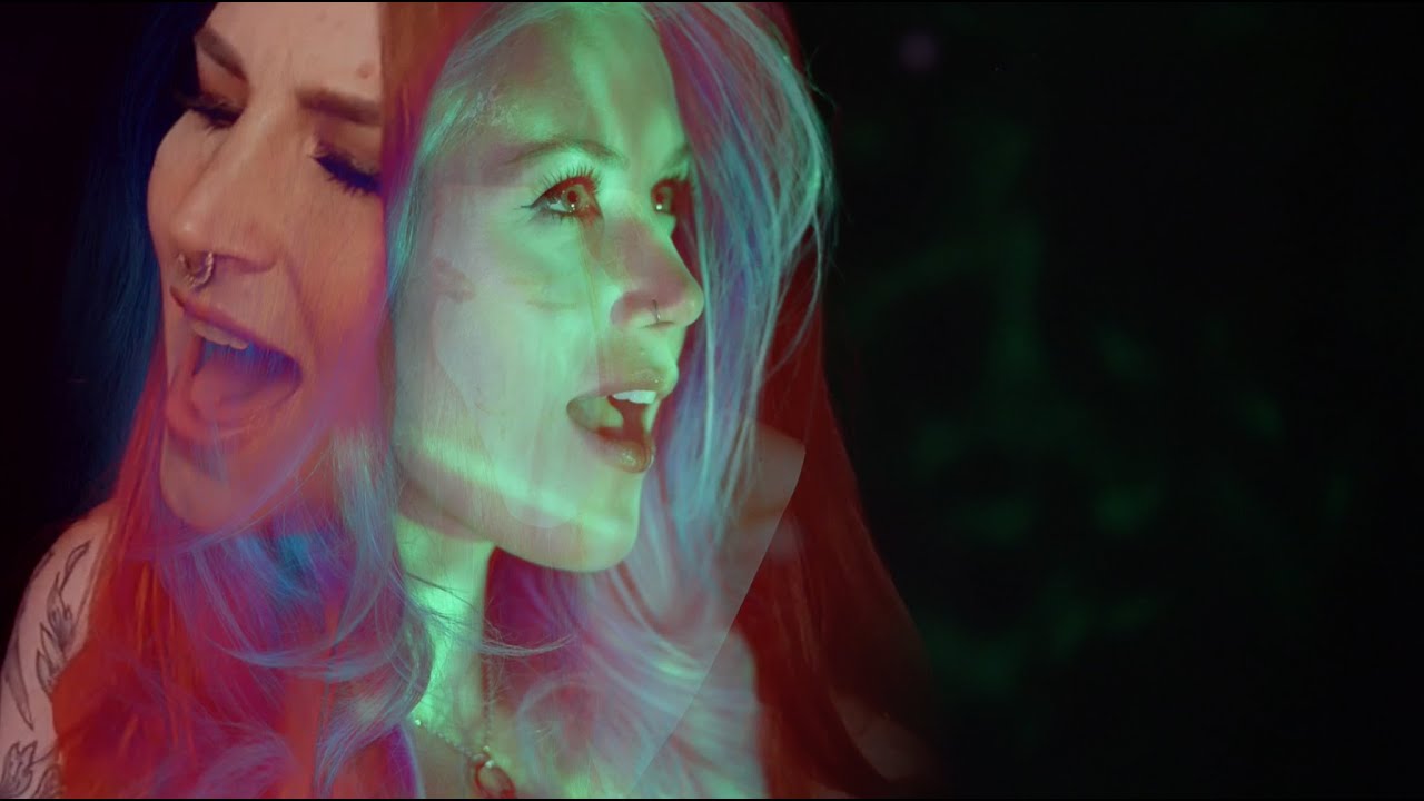 Alissa White-Gluz & Charlotte Wessels 