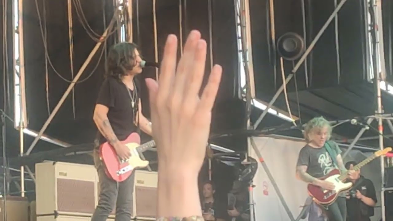 Rulo y la contrabanda - Buscando en la basura - Viña Rock 2025