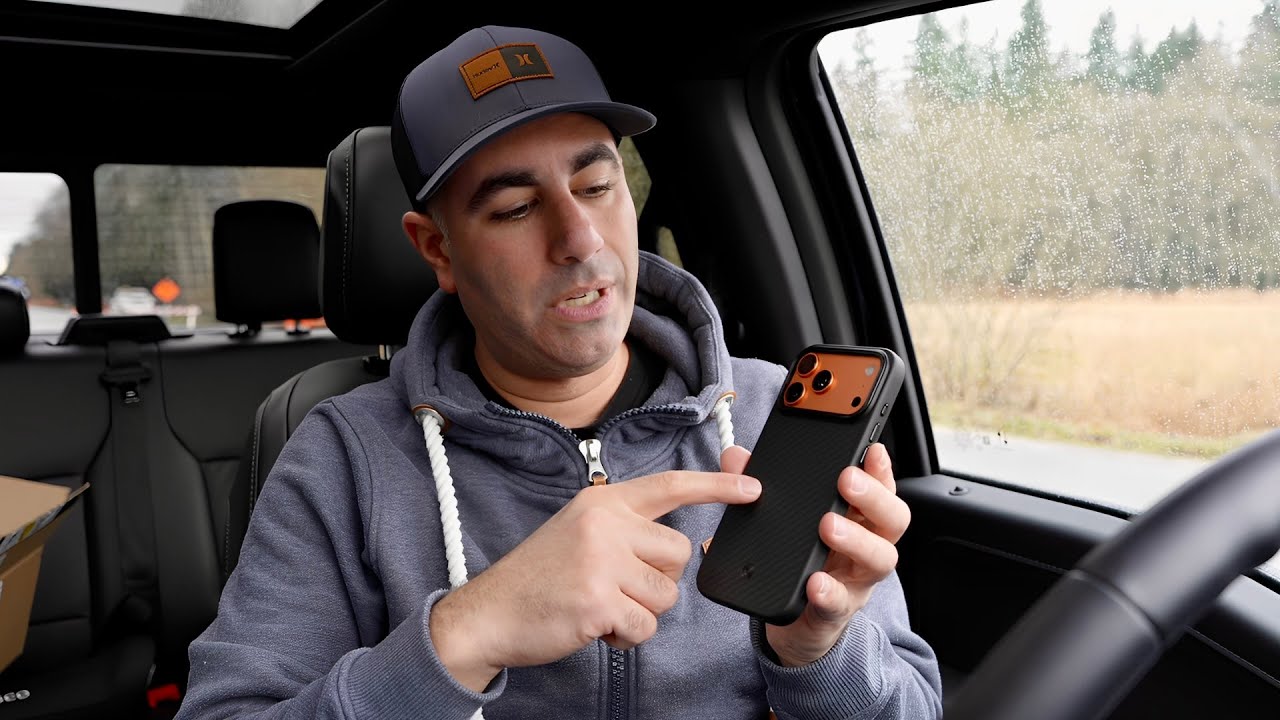Чехол для iPhone Spigen Enzo из арамида | Не тратьте деньги зря!
