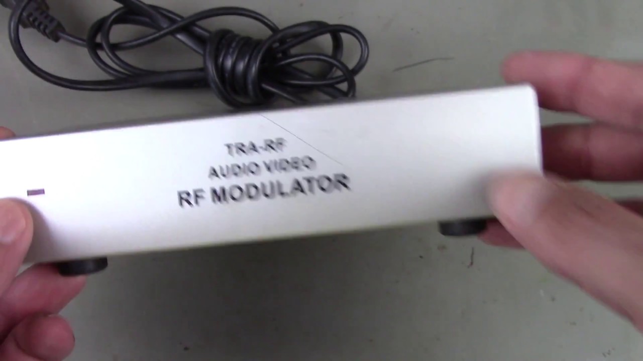Desmontando um modulador de RF para TV analógica