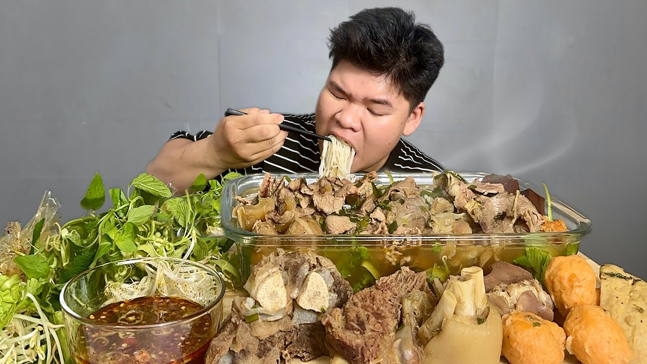 Bún Bò Giò Heo & Sườn Sụn FullTopping Sa Tế Cay Thơm Ngon Khó Cưỡng | Dương Doubar
