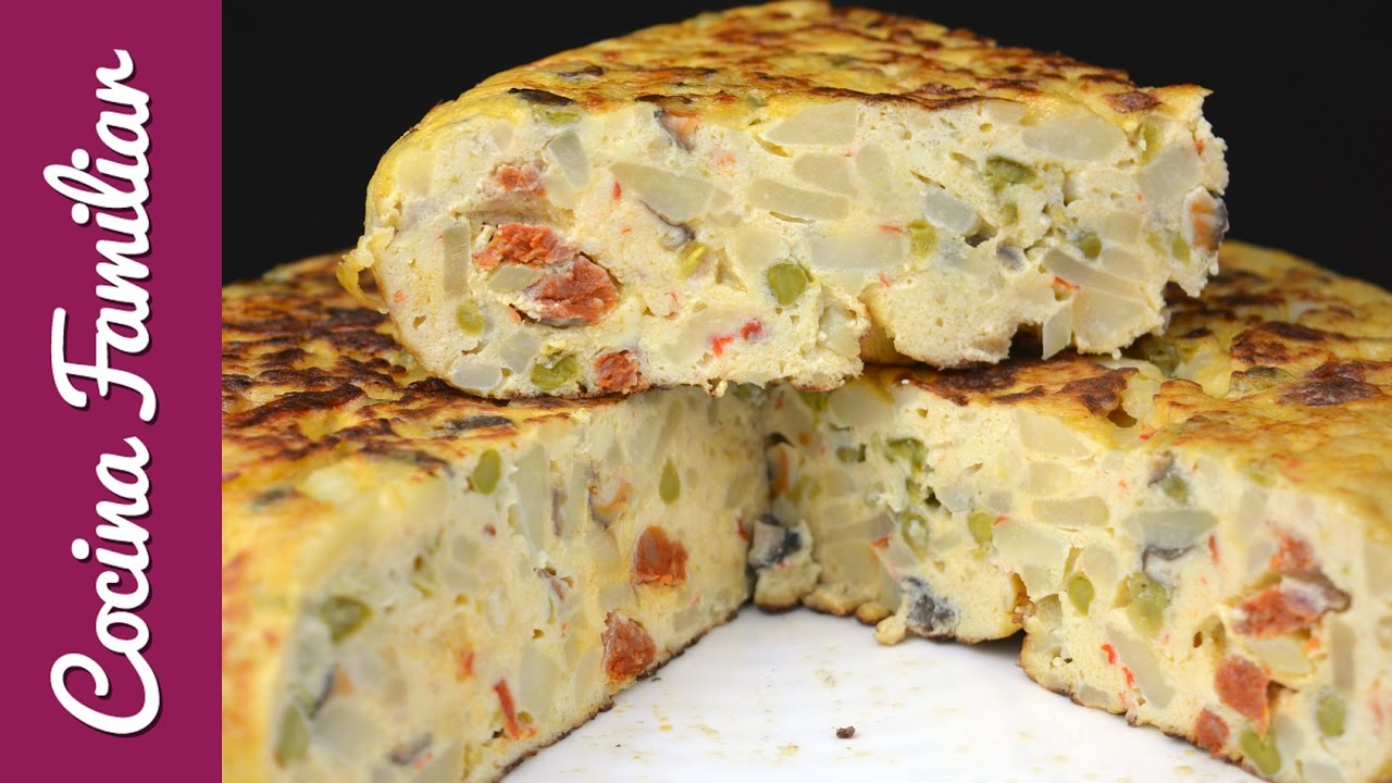 Tortilla de patatas fácil y rápida con chorizo y verduras. Recetas de tortilla