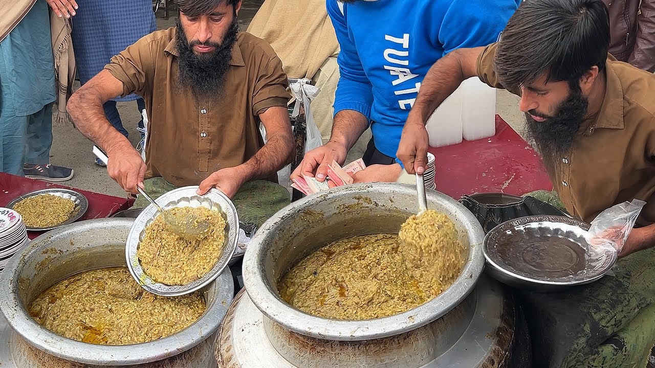 Famous Motta Chawal of Peshawar | Khichdi Rice | Street Food Motta Chawal Rajar Charsadda