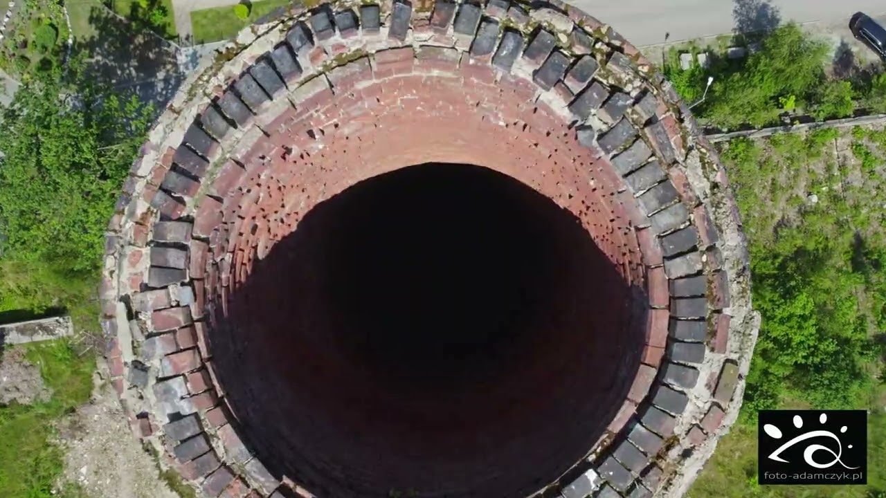 Komin w Głuszycy - pozostałość po Zakładach Bawełnianych 