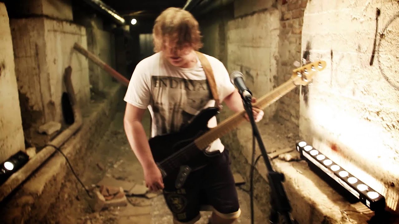 SEEK & DESTROY - The Showstopper (OFFICIAL VIDEO)