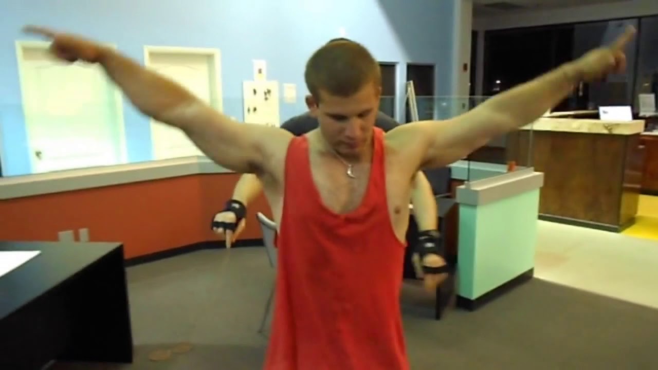 Jason Genova - 21inch arms, mesuring biceps, calves, quads and chest